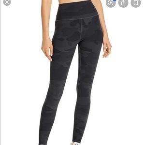 Alo Vapor High Rise Camo Ankle Leggings